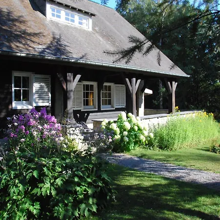 Large Hunting With Enormous Beautiful Garden, Cleaning Included Villa